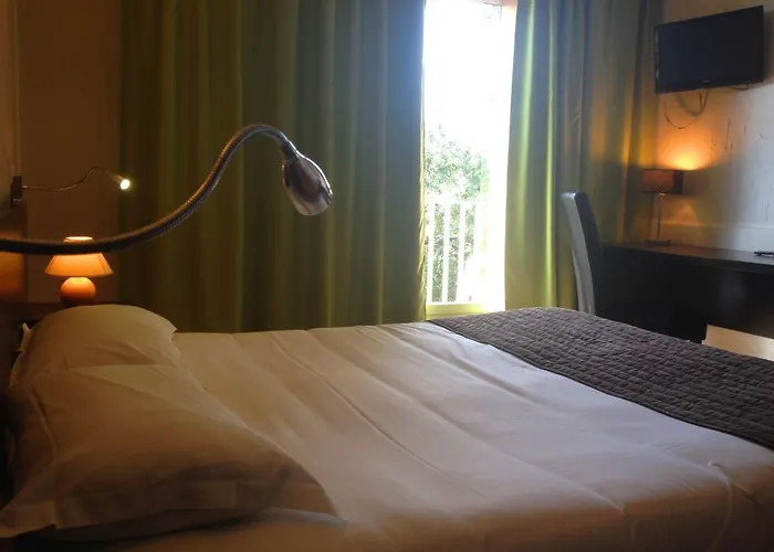 & Acqua Dolce 3* Eccica-Suarella (Corsica)